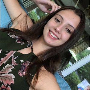 Meet your Posher, Abbie